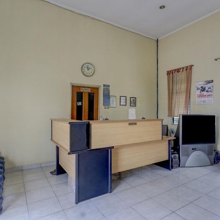 Oyo Life 90159 Puri Asoka Guest House Semarang Ngoại thất bức ảnh