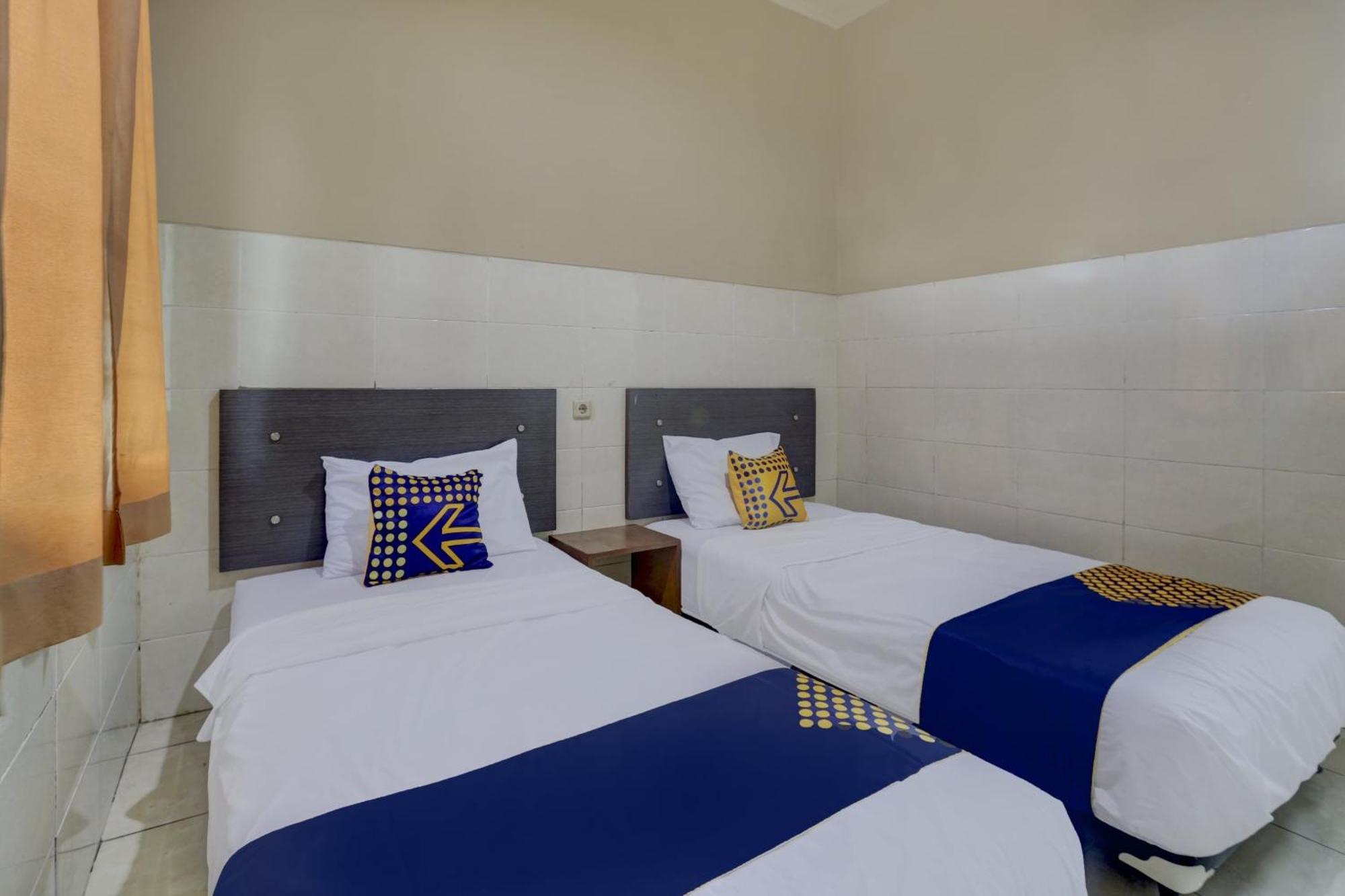 Oyo Life 90159 Puri Asoka Guest House Semarang Ngoại thất bức ảnh